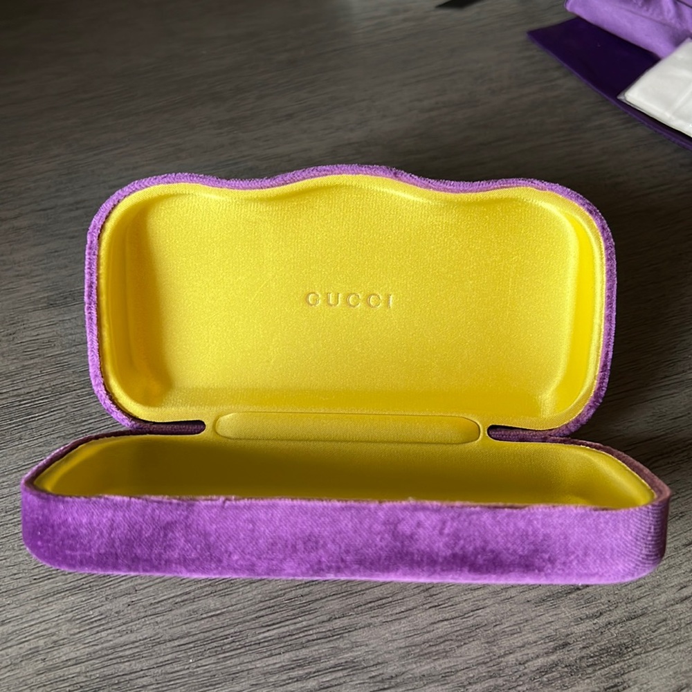 Gucci sunglass case, Purple velvet. With satin dust bag and cleaning cloth. New